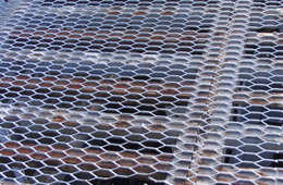 エキスパンドメタル製の鋼製床